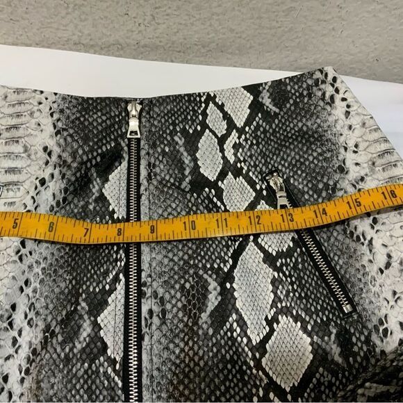 I.AM.GIA Faux Snakeskin Leather Skirt With Zippers chain not included size M - Picture 9 of 10